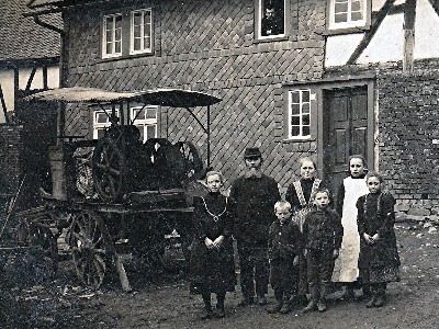 Gustav Schneider mit Familie