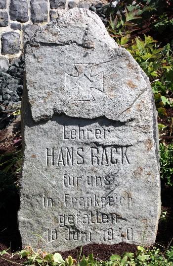Gedenkstein für Lehrer Hans Rack
